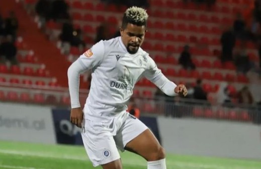 Futbollisti befason duke u transferuar tek Elbasani