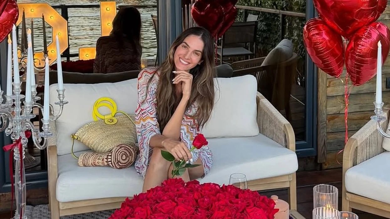 Emina Çunmulaj ndan surprizën romantike të bashkëshortit në përvjetorin e martesës