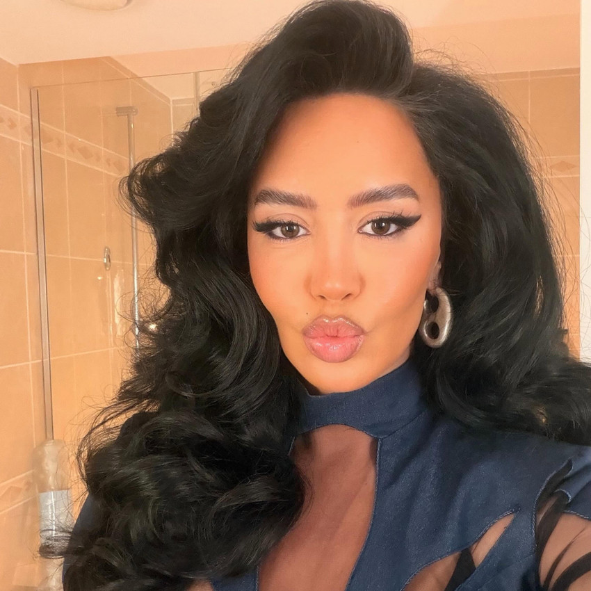 Me barkun e rrumbullakosur dhe plot energji, Dafina Zeqiri vazhdon të performojë 5 Image