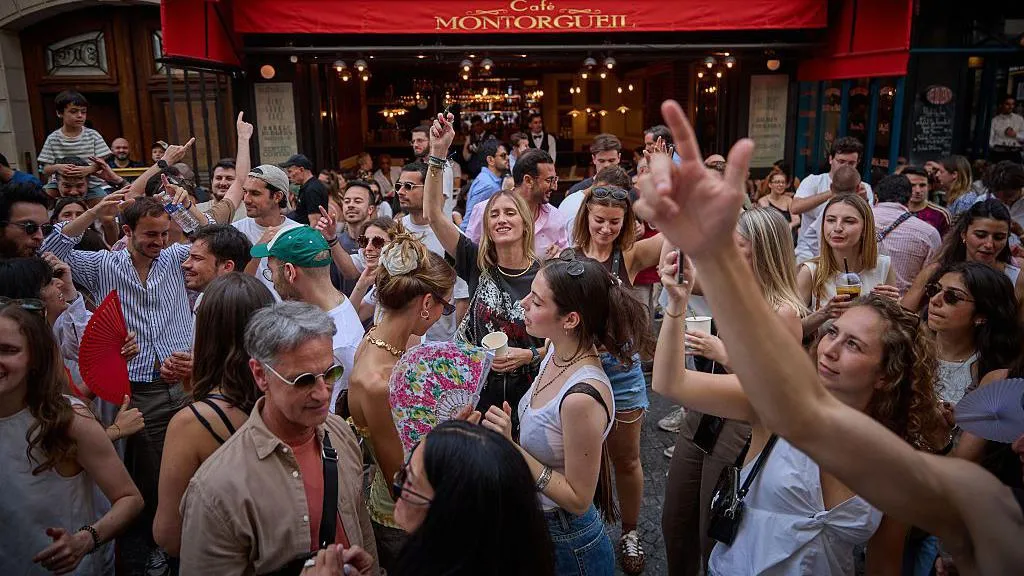 Temperatura deri në 41°C në Francë, qeveria kufizon alkoolin në festivale