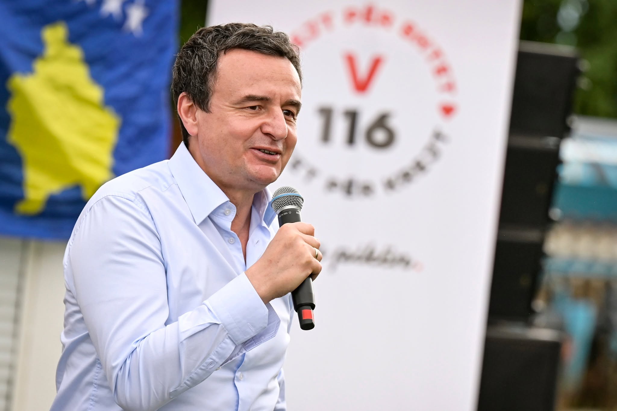 Analistët shpjegojnë pse diaspora vazhdon ta mbështesë Albin Kurtin