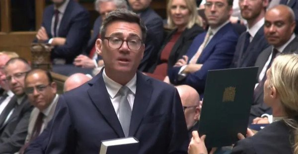 ​Starmer jep dorëheqjen, Andy Burnham betohet si deputet i ri