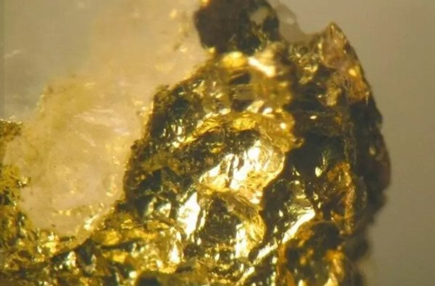Goditja e meteoritit mund të ketë hedhur një shi ari në Australi