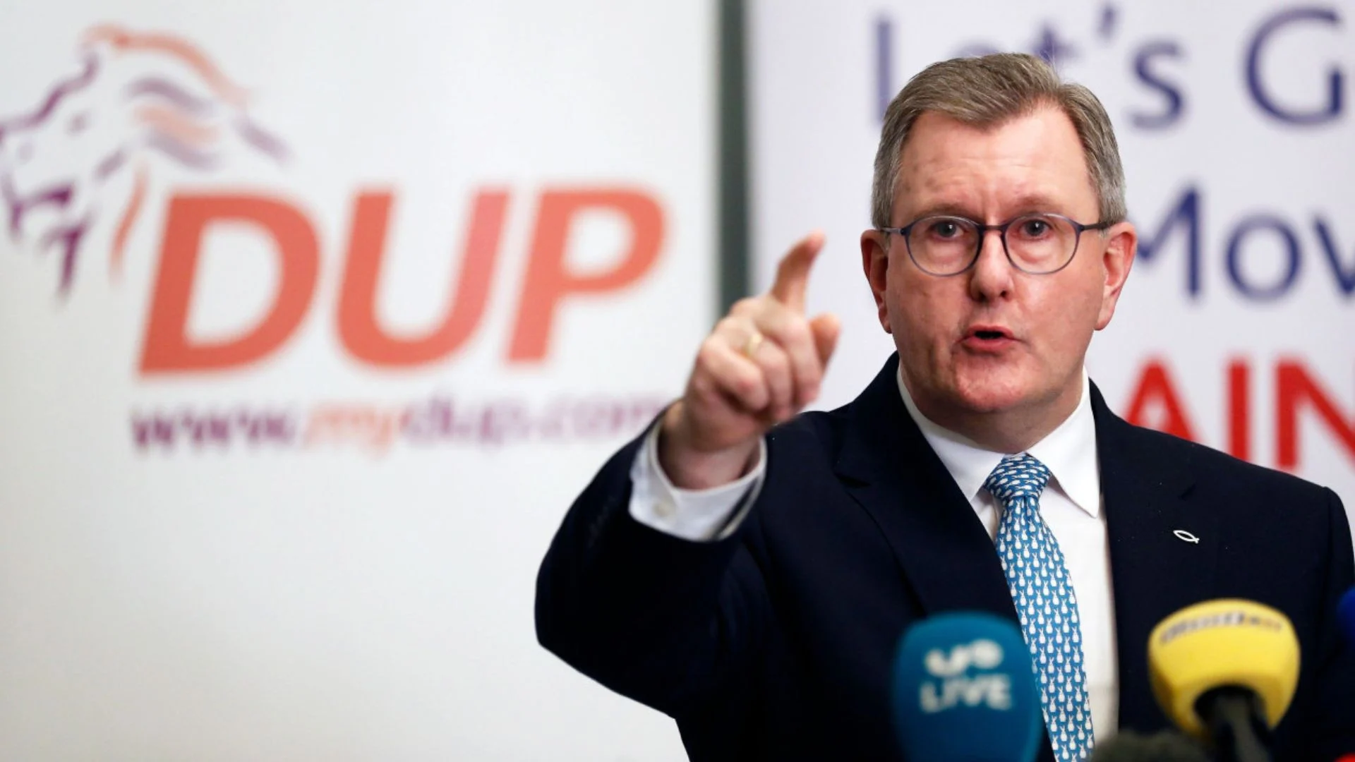 Skandal në Irlandën e Veriut, ish-lideri i një prej partive kryesore shpallet fajtor për abuzim seksual ndaj dy vajzave të mitura