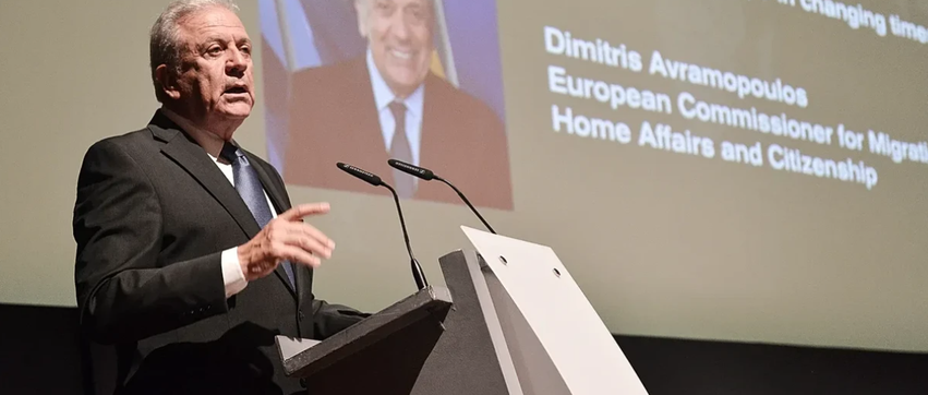 qatargate-gjyqesori-belg-leshon-urdherarrest-per-ish-komisionerin-e-be-se-dimitris-avramopoulos