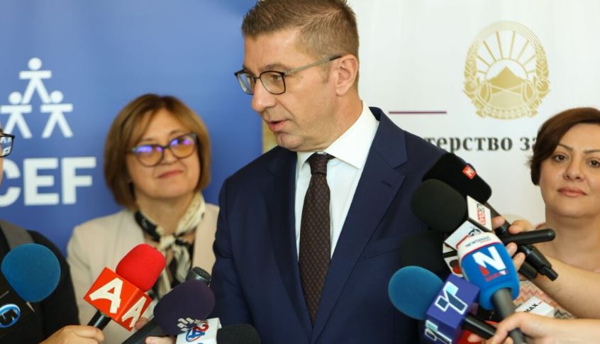 “Nëse nuk do të ketë asnjë ndryshim…”/ Kryeministri Mickoski paralajmëron: Të ulen çmimet e ushqimeve, pa asnjë justifikim!