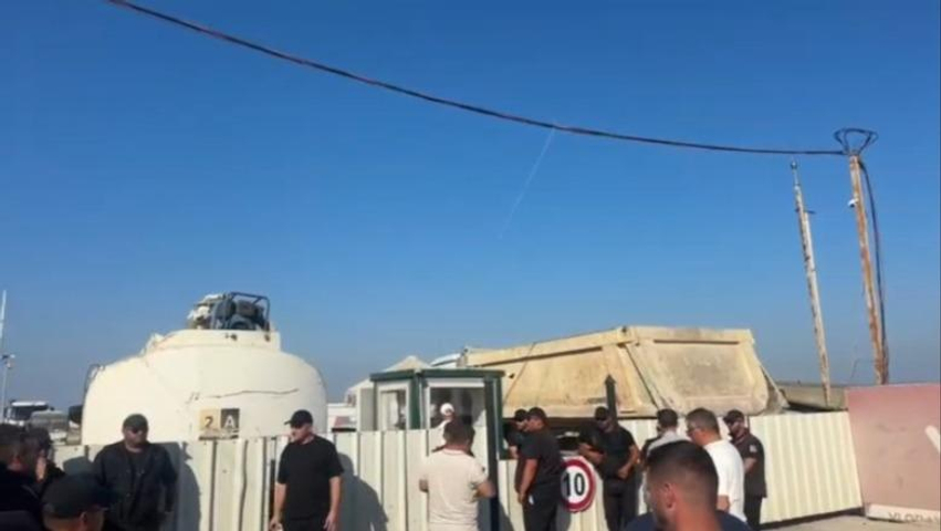 Sërish tensione në Aeroportin e Vlorës   2A Group  e Valon Ademit bllokon hyrjen për punonjësit e Pacollit
