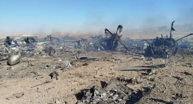 “Një kandil deti në ajër”/ Piloti amerikan rrëfen skenat tronditëse mbi Iran: Dronë që lëviznin si një trup i vetëm