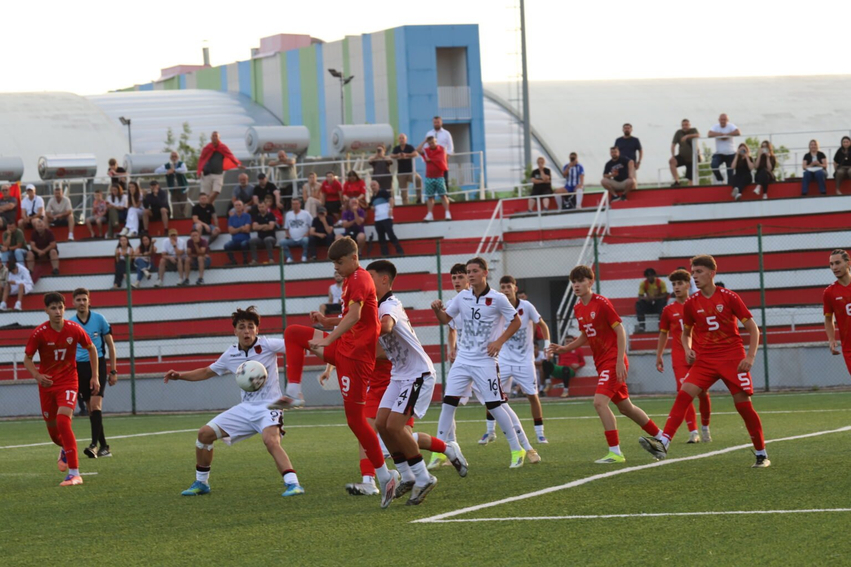 Shqipëria U 15 shkëlqen ndaj Maqedonisë së Veriut