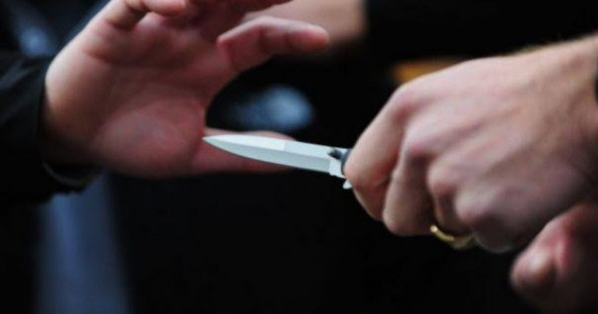 Therje me thikë në Ferizaj  dy të dyshuar ndalohen për 48 orë