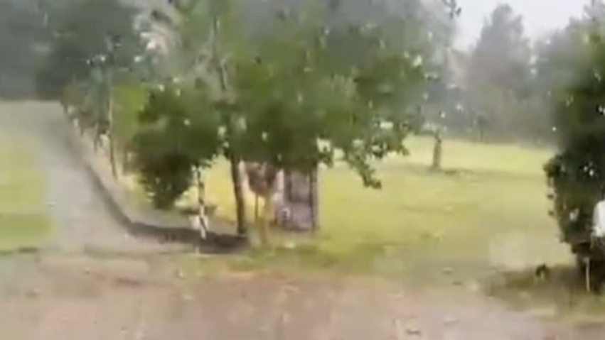 Stuhia me breshër godet Gramshin  dëme të mëdha në të mbjellat dhe vreshtat e fshatit Drizë