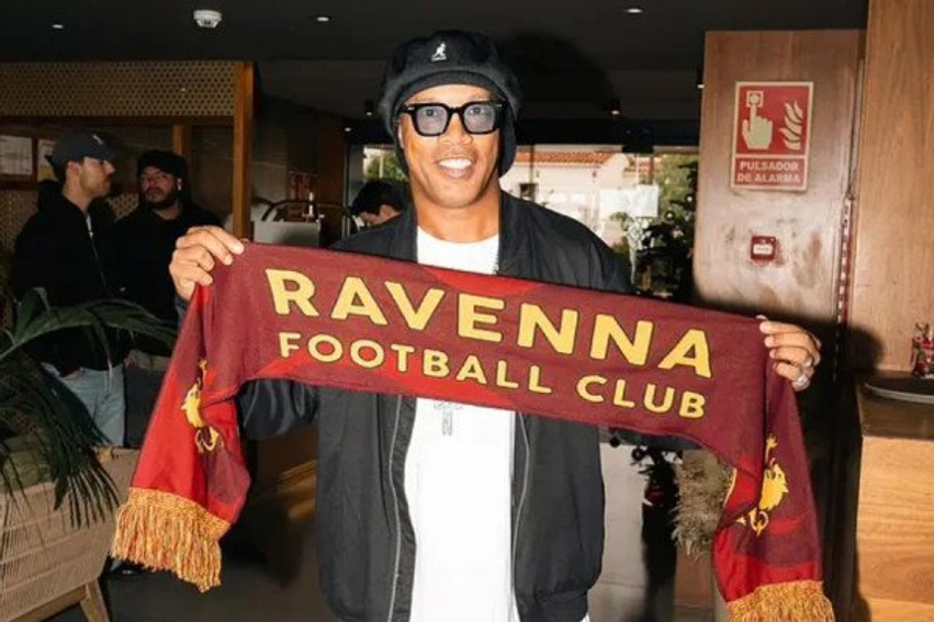ronaldinho-i-rikthehet-futbollit-pas-10-vitesh