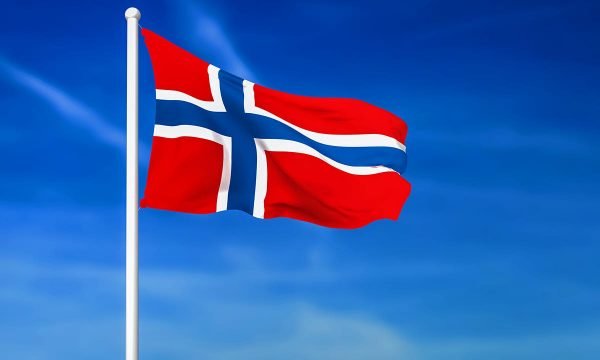 Norvegjia kufizon përdorimin e inteligjencës artificiale në shkolla