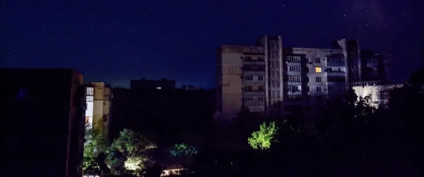 Sulmet e Ukrainës ndërpresin energjinë elektrike në qytetin kyç në Krimenë e pushtuar nga Rusia