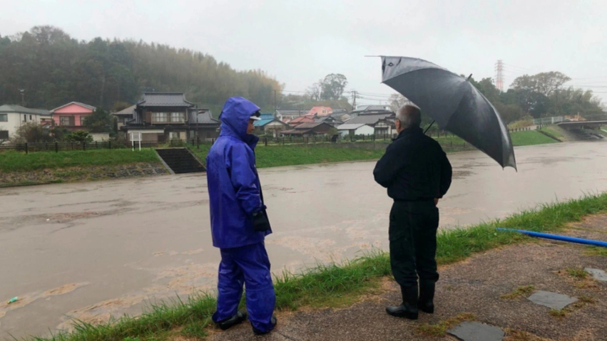 Autoritetet japoneze ngrenë alarmin për përmbytje të mundshme në Nagasaki  i bëjnë thirrje për evakuim 380 mijë banorëve