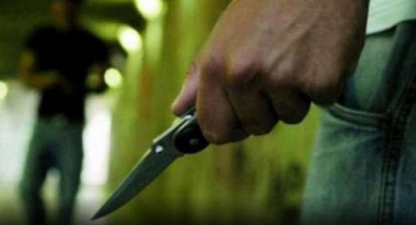 Arrestohen dy të dyshuar për sulm me thikë ndaj një personi në Ferizaj