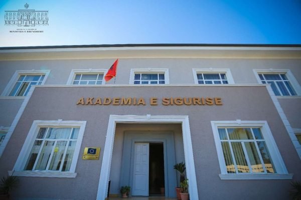 Kateringu vinte nga Sori-al/ Dyshohet se u helmuan nga ushqimi i darkës, zbulohet se çfarë konsumuan studentët e Akademisë së Sigurisë