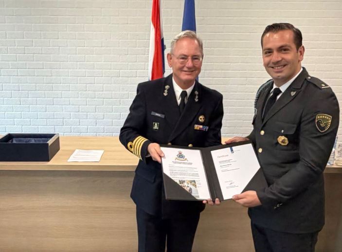 Oficeri i FSK-së përfundon me sukses kursin ushtarak ndërkombëtar në Britani