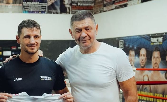 Luan Krasniqi paralajmëron mbrëmjen e madhe, shqiptarët e presin me padurim