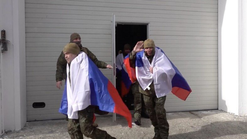 Rusia dhe Ukraina shkëmbejnë 160 të burgosur lufte secila