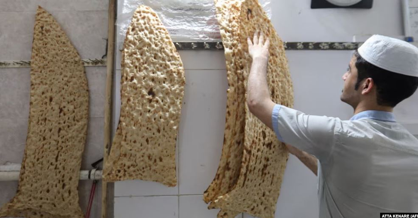 Iranianët vuajnë për ta siguruar bukën e gojës teksa çmimet vazhdojnë të rriten