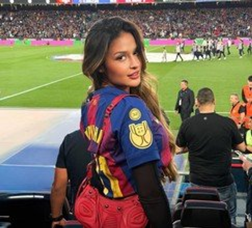 Modele dhe influencuese  Kush është Natalia  gruaja e futbollistit brazilian 