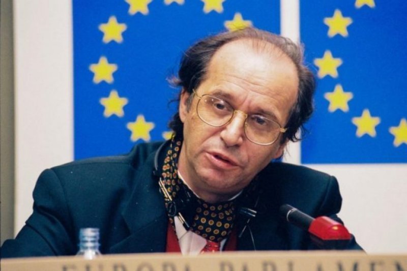 Buxhovi: Rugova ia dha përgjigjen Millosheviqit që në vitin 1989