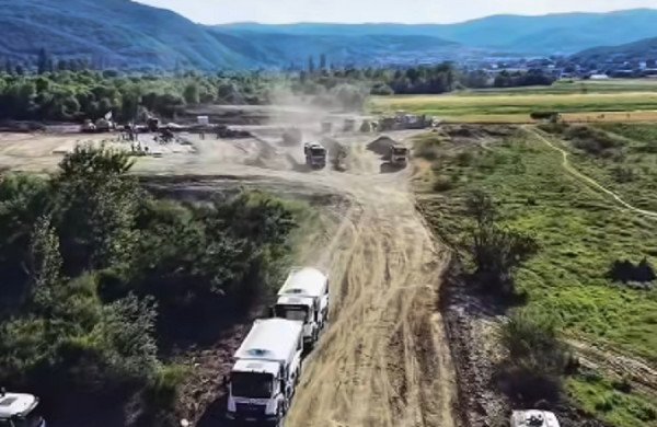 ​Punimet për ndërtimin e urës së tretë mbi lumin Ibër po vazhdojnë