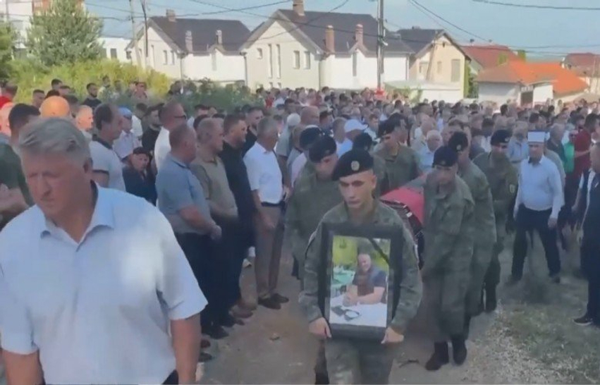 Në Junik iu dha lamtumira e fundit veteranit të UÇK së Faik Tofa