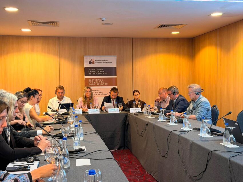 ACDC: Rikthimi i gjyqtarëve dhe prokurorëve serbë në institucione do të rriste besimin në veri