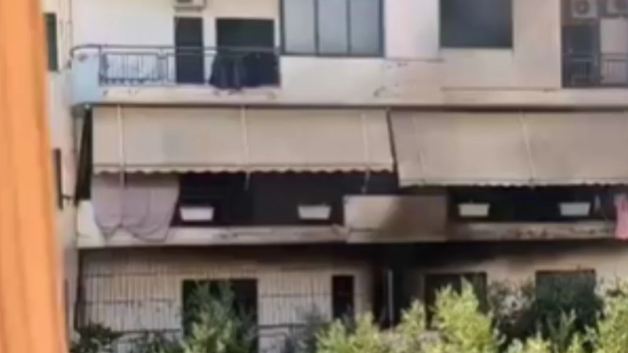 Zjarr në një apartament në Vlorë, dyshohet për shkëndijë elektrike