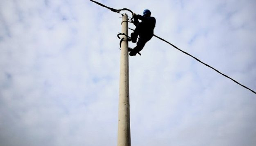 U ngjit në shtyllë elektrike pranë banesës së vjehrrit  vdes 45 vjeçari në Mirditë