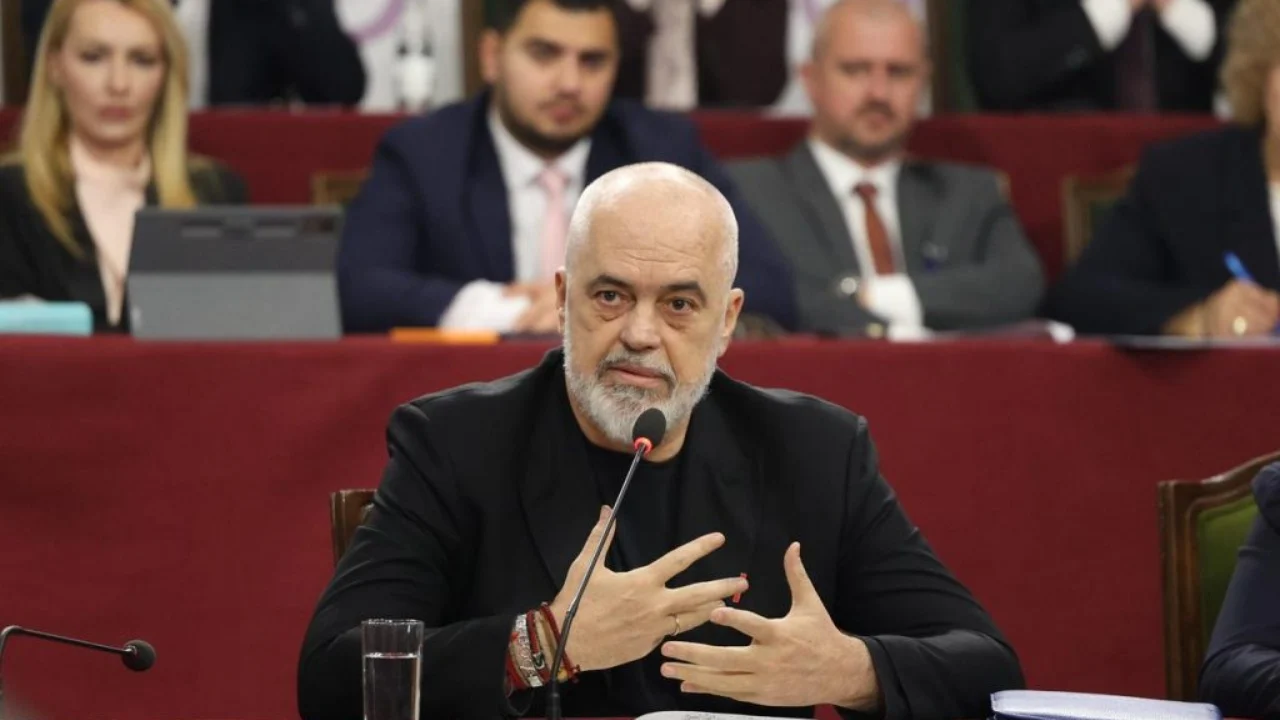 Rama në mbledhje me grupin e PS, zbardhet kërkesa e kreut të qeverisë drejt deputetëve, mungon Spiropali