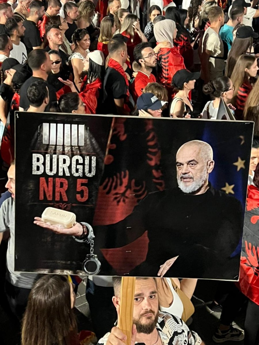 Ja kur Edi Rama ka ndërhyrë brutalisht kundër Kosovës dhe pse ai është ...