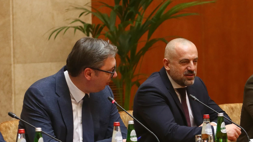 Vuçiq i del në mbrojtje Radoiçiqit dhe Veselinoviqit pasi u panë në Beograd   ja çka thotë 