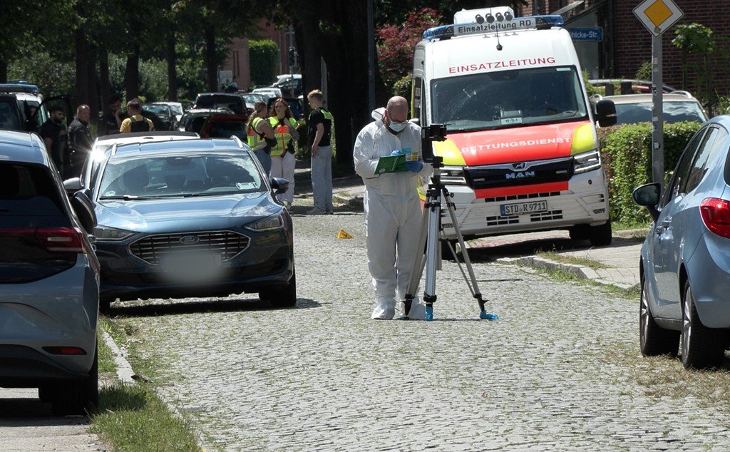 Vdes edhe personi i gjashtë, detaje nga sulmi i armatosur në veri të Gjermanisë