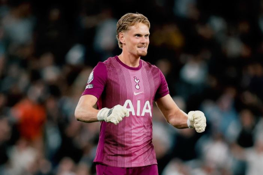 tottenham-merr-vendim-per-portierin