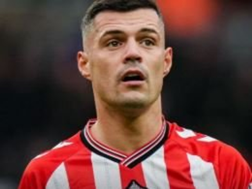 Xhaka te Chelsea    trajneri Contini  Duhet të flasim për Algjerinë