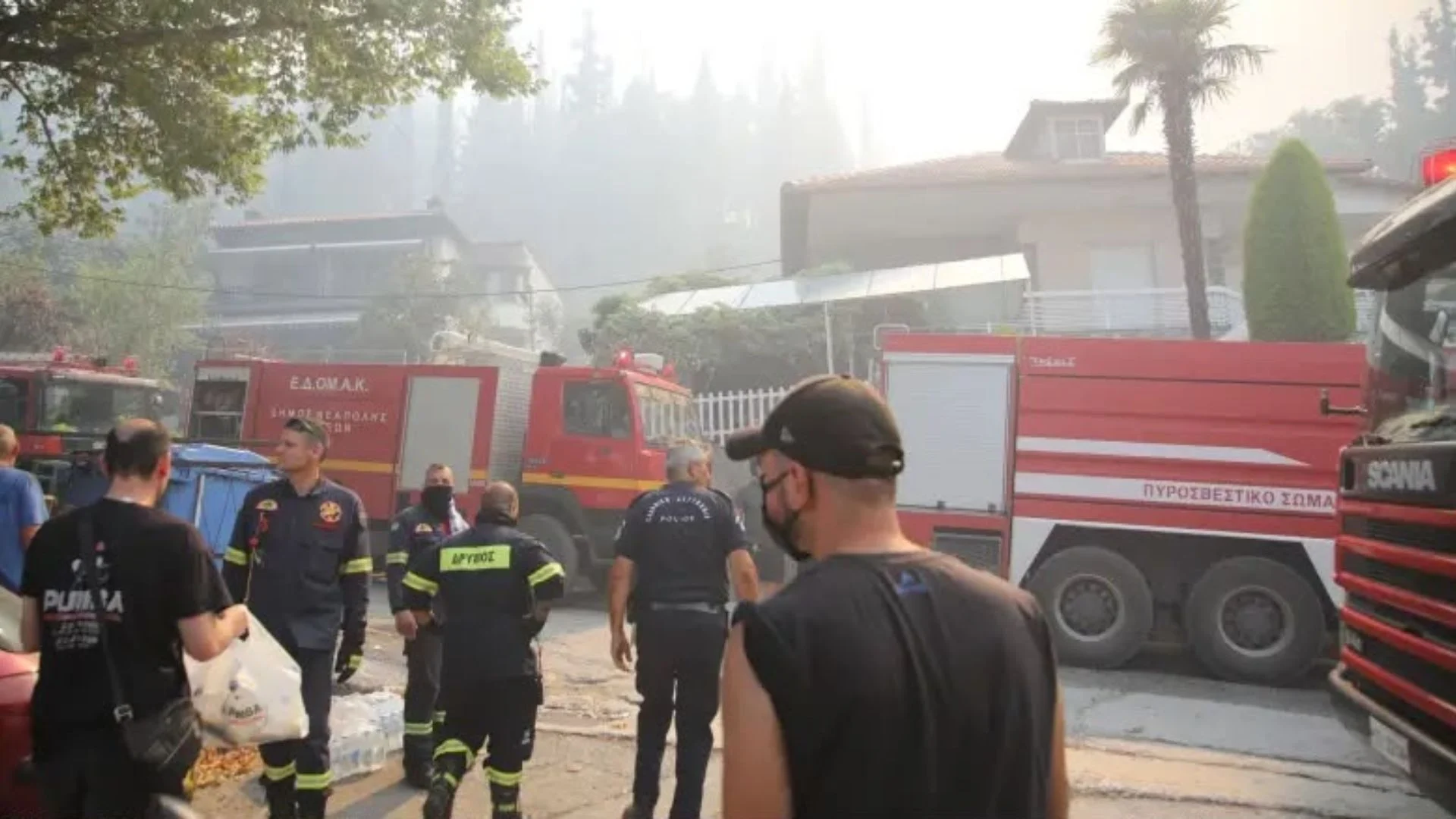 Zjarr masiv në Derven të Selanikut, humbin jetën babë e bir, mbetet e plagosur bashkëshortja