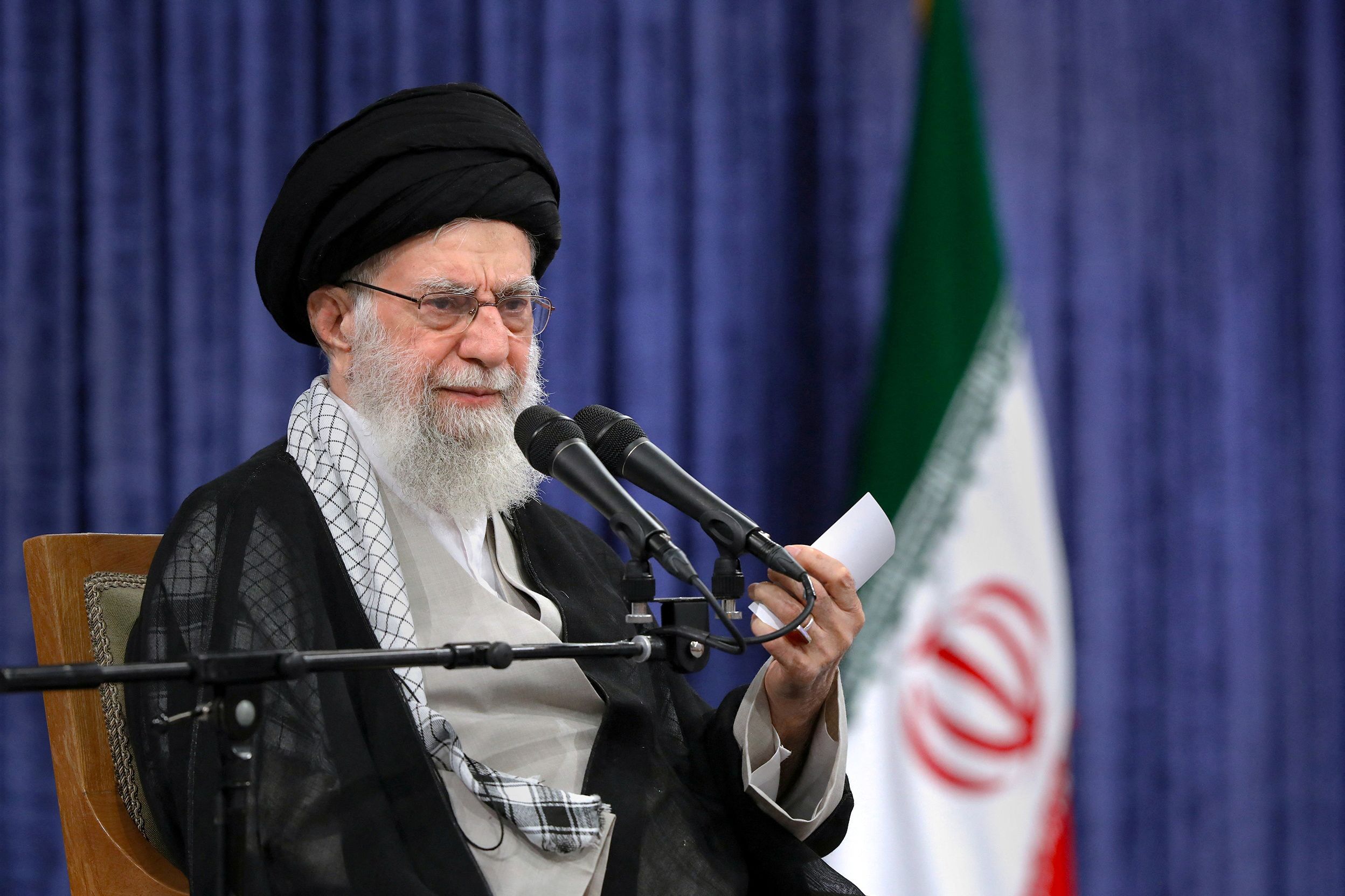Zyrtarët iranianë ende nuk e kanë konfirmuar vdekjen e Khameneit