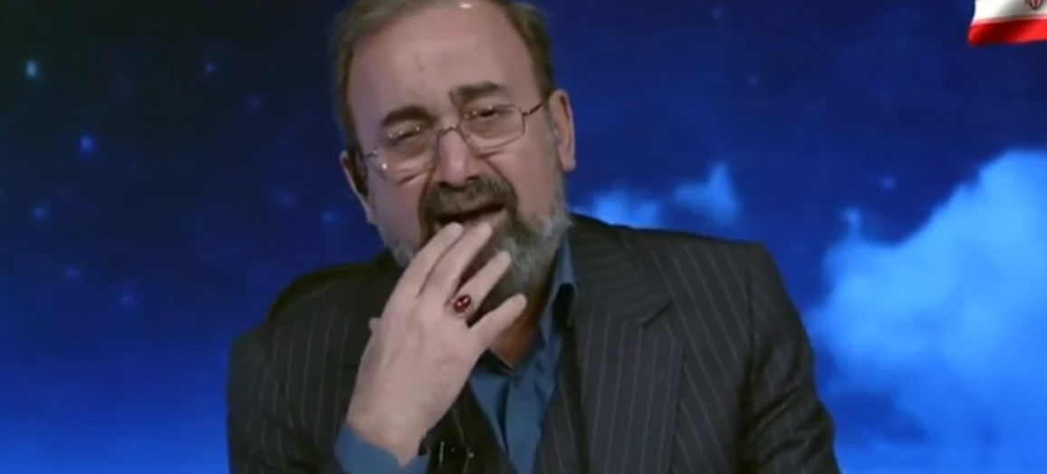 Gazetari i televizionit iranian shpërthen në lot teksa jep lajmin për vdekjen e udhëheqësit suprem