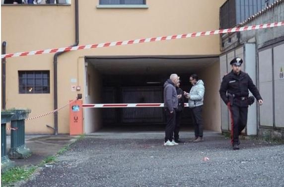 Përleshje e dhunshme mes dy grupeve në Itali, plagoset me thikë shqiptari. Rëndë në spital