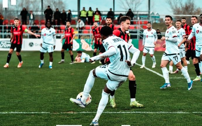 Vardari kapitullon nga goli i Liridon Latifit – KF Shkëndija largohet nga Shkupi me fitore të madhe 