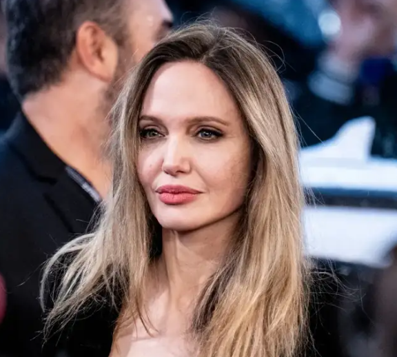 Pas ndarjes nga Brad Pitt, Angelina Jolie nuk ka qenë më kurrë e lidhur!