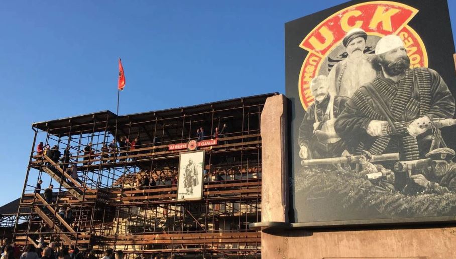 Nga rrethimi te sakrifica, beteja e familjes Jashari që ndryshoi rrjedhën e luftës në Kosovë