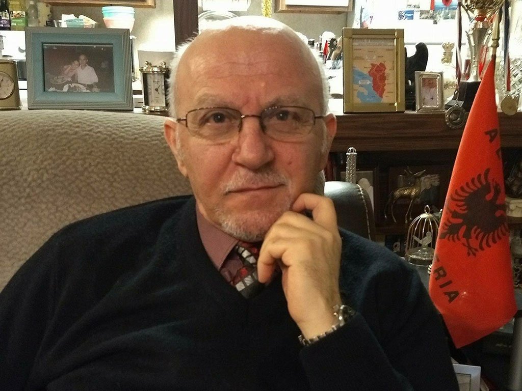 Kosovë - Vjosa del nga shtrati