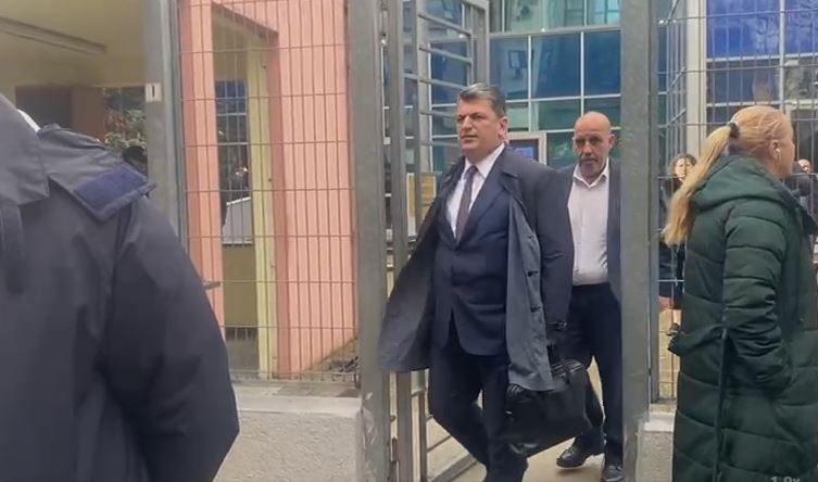 Tentuan të hakëronin sistemin e SPAK, GJKKO dërgon për gjykim ish-drejtorin e Burgjeve Agim Ismaili dhe 2 bashkëpunëtorët e tij