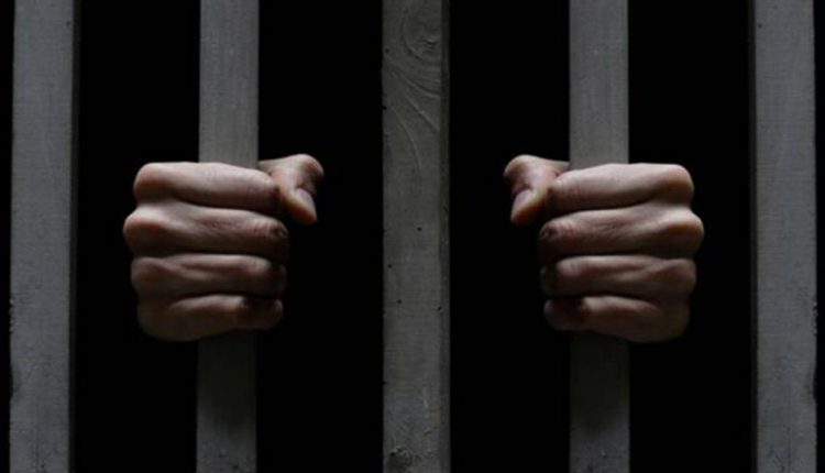 Një muaj paraburgim për tre të dyshuarit për sulmin ndaj gazetarit Burim Pacolli