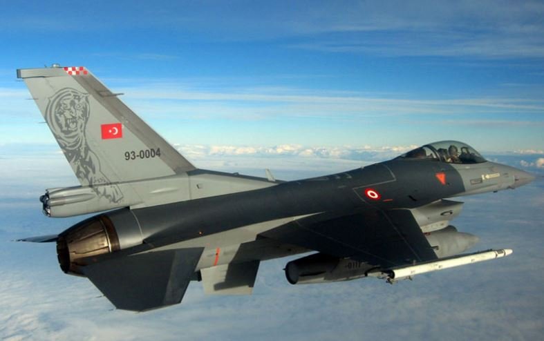 Turqia gati të vendosë avionët luftarakë F-16 në Qipro