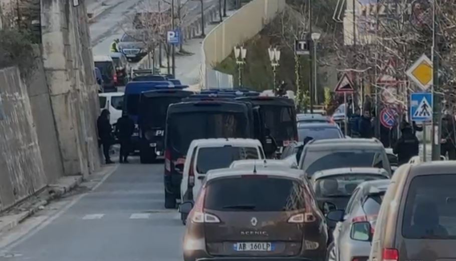 Zbardhet atentati ndaj Gentian Qarrit, si u ekzekutua me 20 plumba “Gëçja” dhe e shkuara e tij kriminale